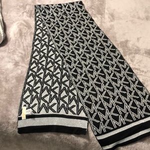 MK black and gray micheal Kors scarf